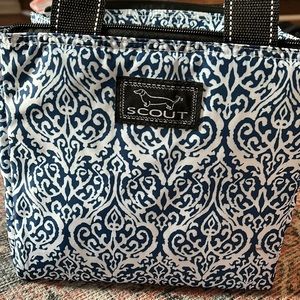 Scout Cooler Bag with zip top closure